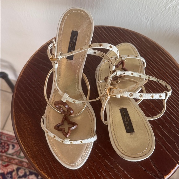 Louis Vuitton White and Brown Sandals - Picture 5 of 6